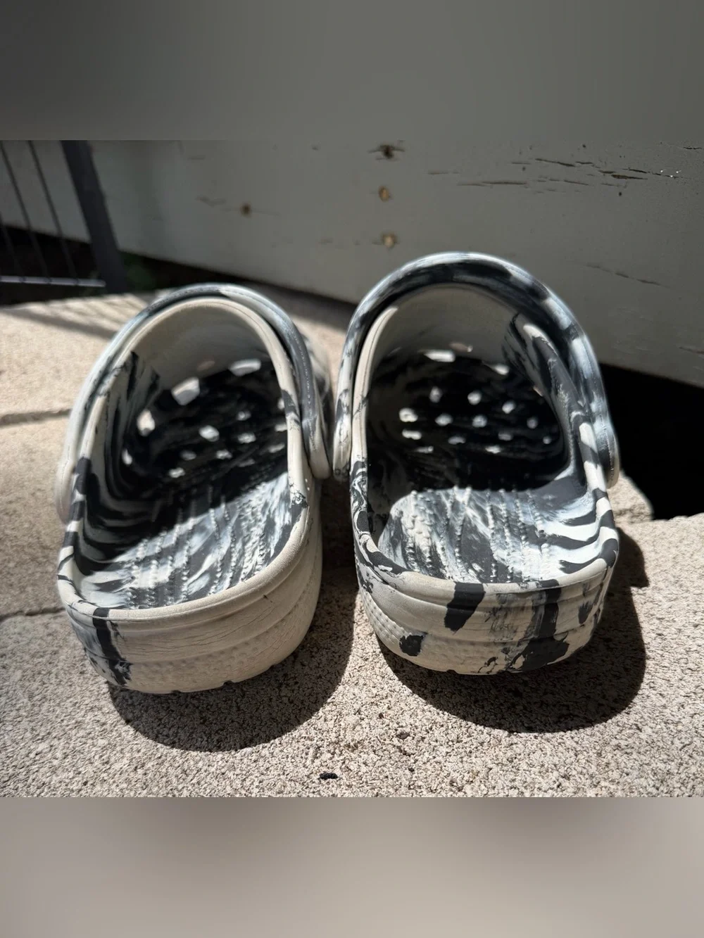 CROCS Kids' Marble Pattern Classic Clog - Black & White size 4